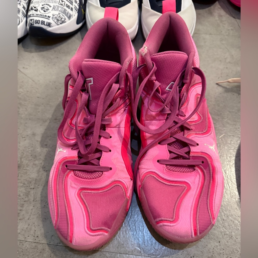 SIGNED Jordans, game day shoes from Nimari Burnett university of Michigan